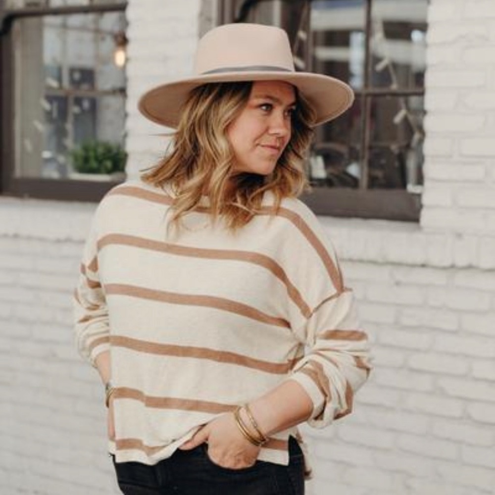 Carly Jean Los Angeles Jayden Sweater